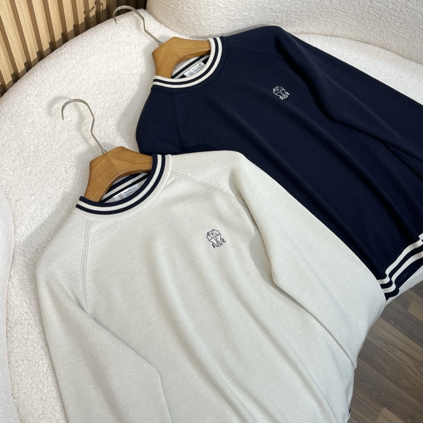 wg.luxury-- 2ru9588o wool embroidery 2colour item: E-F443J1819-2H